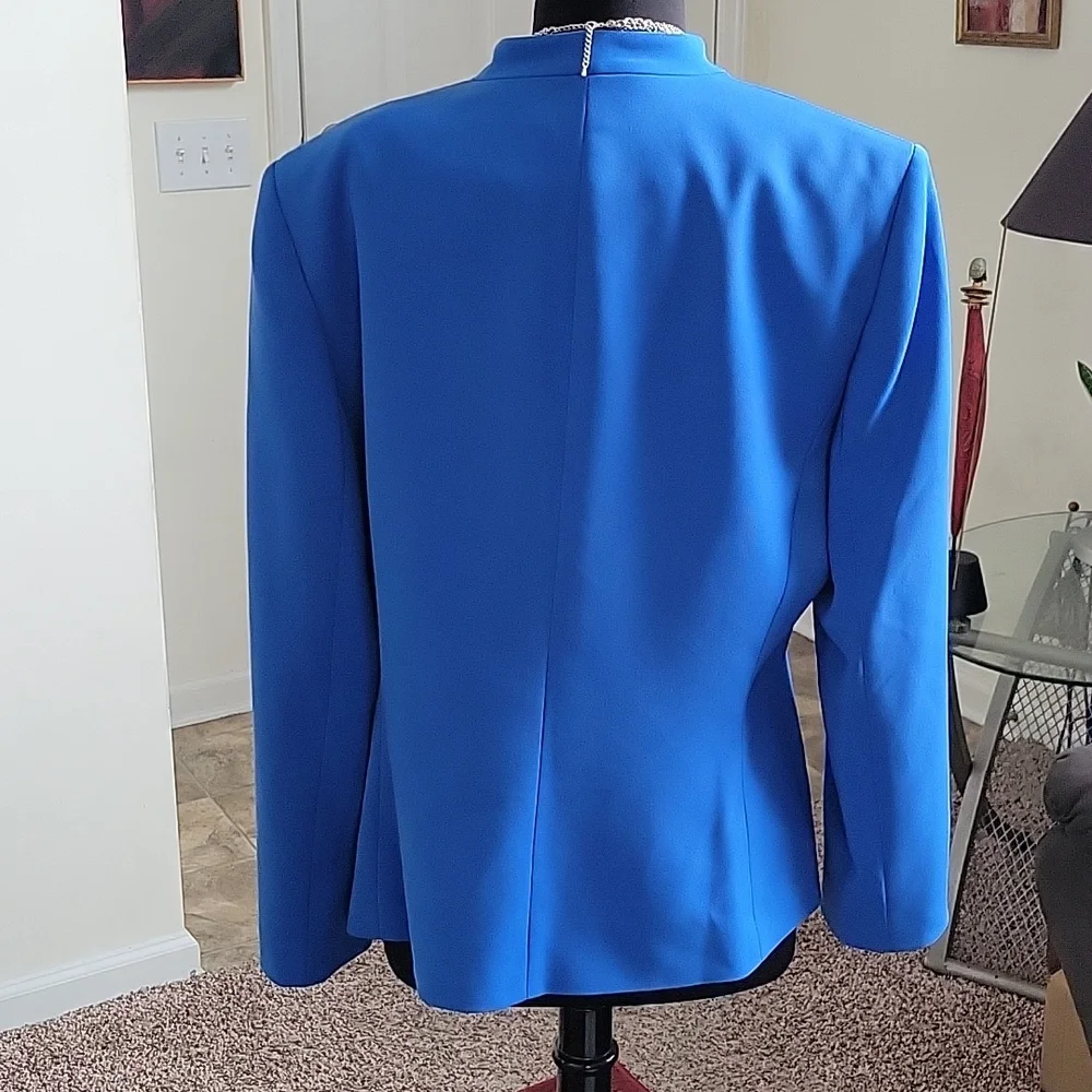 π Dark Blue Blazer π - Picture 3 of 12